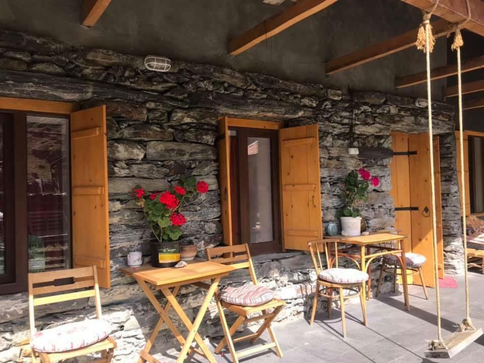 Sno House In Kazbeg Hotel Eksteriør billede